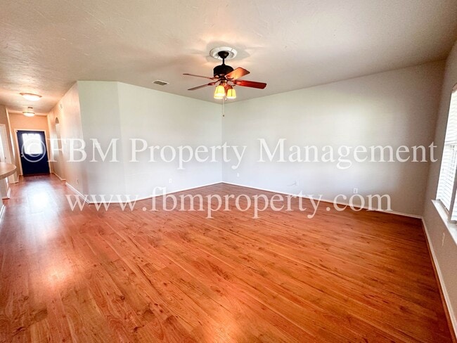 Building Photo - 103 Jennie Marie Cir