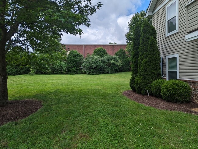 Building Photo - 121 General Jackson Ln