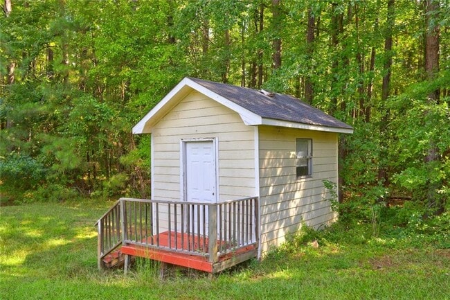 Building Photo - 9166 Tara Dr SW