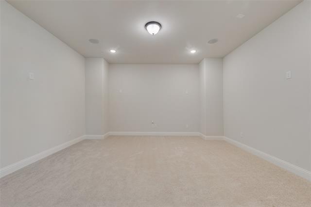 Building Photo - 3200 Glendale Dr