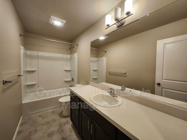Building Photo - 207 Shageluk St
