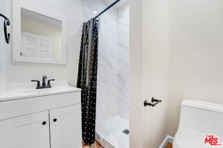 Building Photo - 845 Hagar St