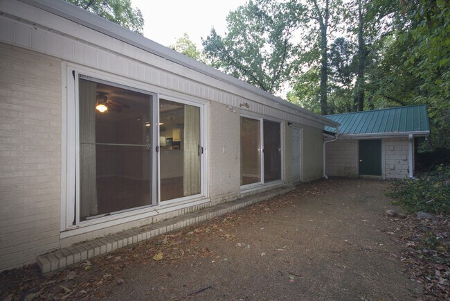 Building Photo - All on one level comfort rancher