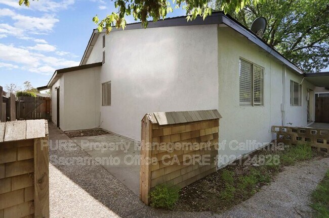 Building Photo - 6101 Tupelo Dr