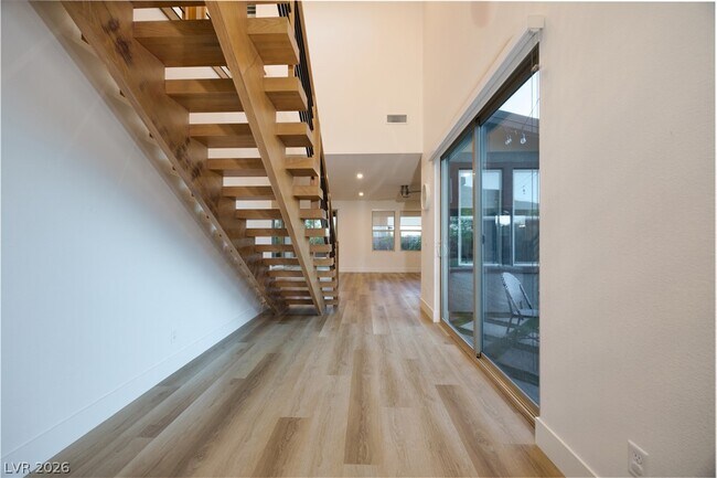 Building Photo - 9696 Starlight Ridge Ave