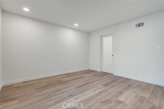 Building Photo - 372 Locust St