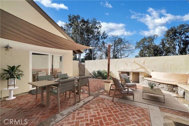 Building Photo - 27551 Brookside Ln
