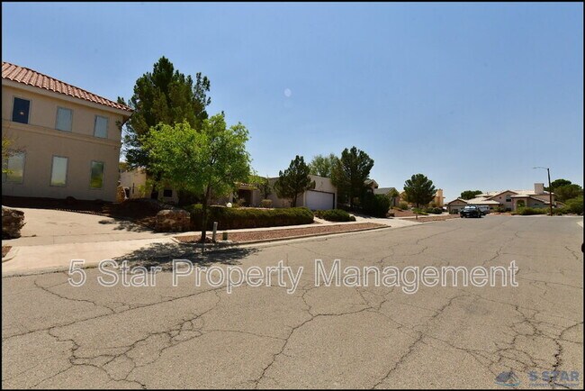 Building Photo - 6598 Eagle Ridge Dr