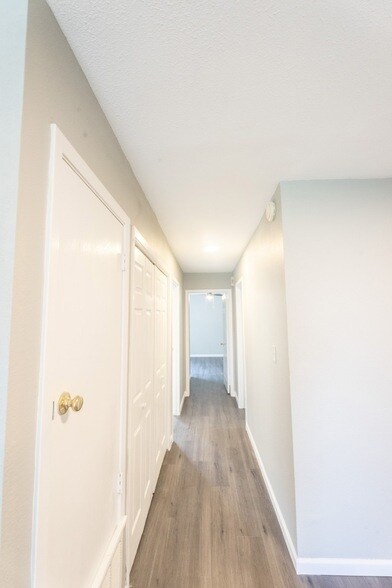 Building Photo - 2501 Gulf Fwy