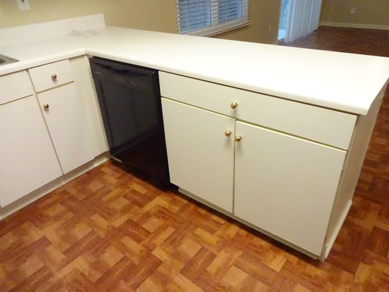 Building Photo - 3002 Sentinel Cir