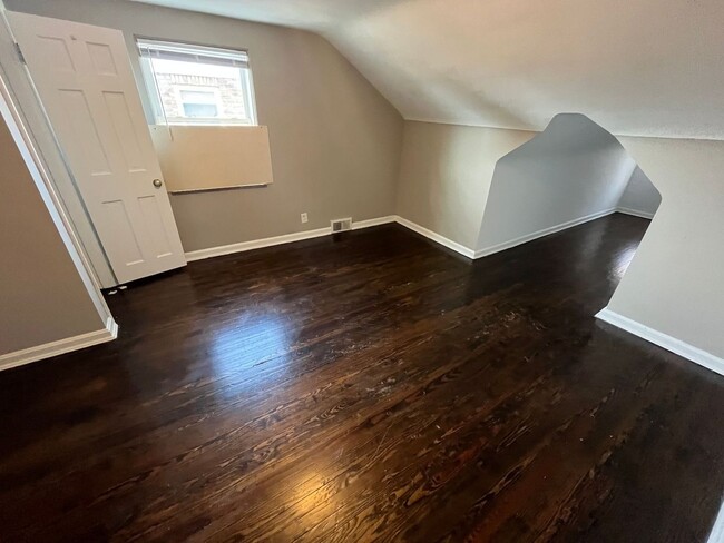 Building Photo - 1809 Bluefield Pl