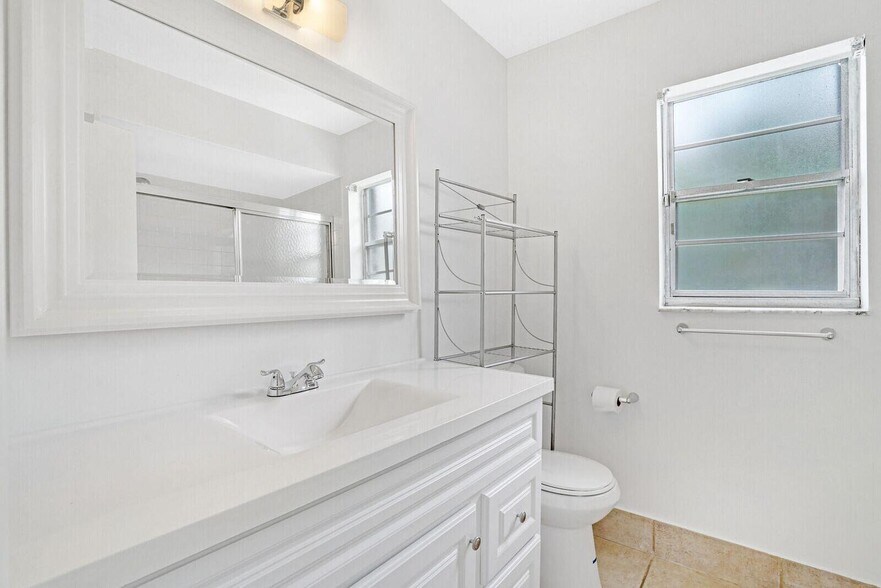 Building Photo - 9044 Pine Springs Dr