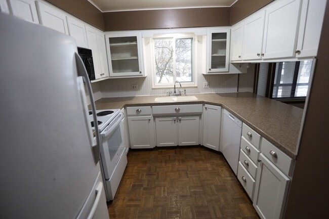 Building Photo - 4833 Stauffer Ave SE