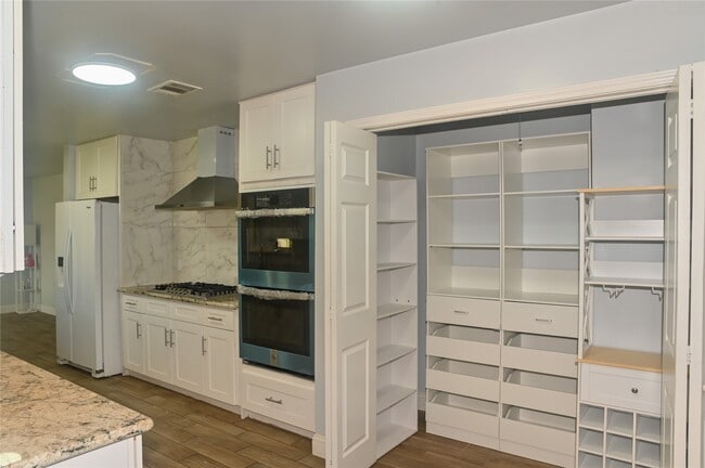 Building Photo - 5254 N Braeswood Blvd