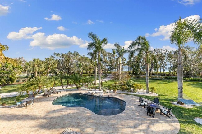 Building Photo - 450 Bayshore Dr