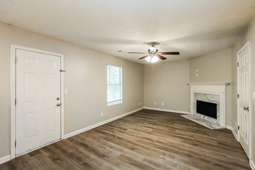 Building Photo - 3054 Aberdeen Way