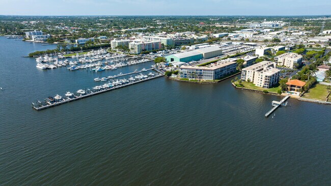 Building Photo - 300 Waterway Dr S