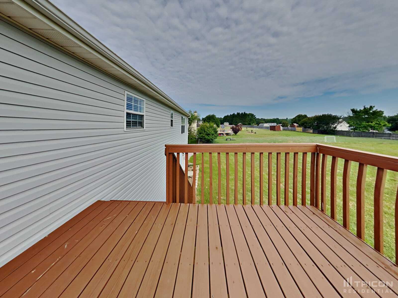 Building Photo - 282 Clara Bell Way