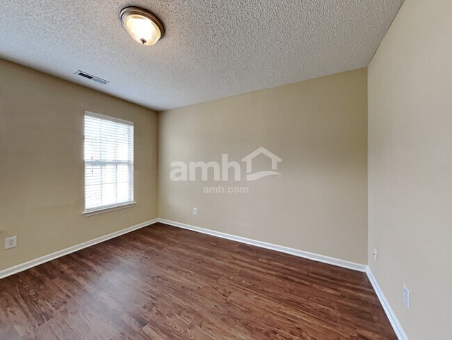 Building Photo - 2720 Waycross Dr