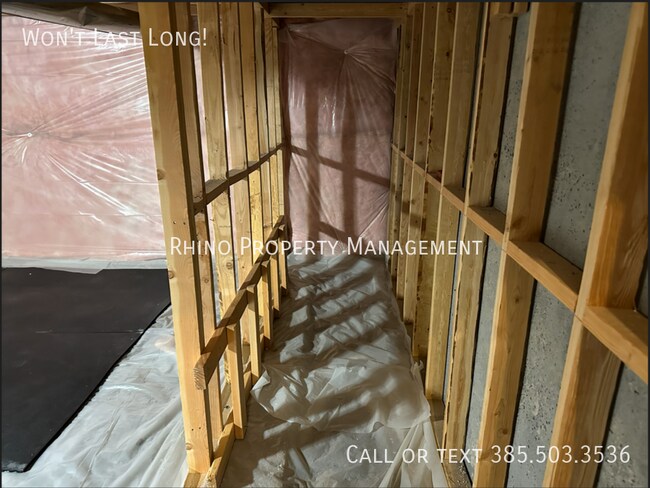 Building Photo - 429 N Northshore Dr