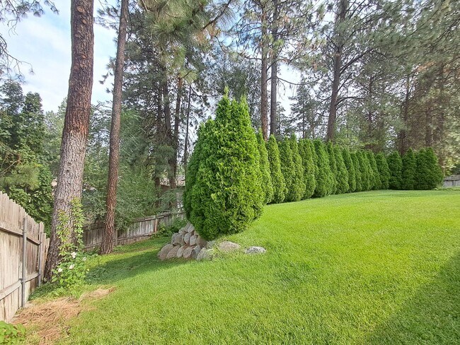 Building Photo - $3,200 -4 Bed / 3 Bath- Home with Fully Fe...