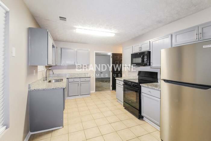 Building Photo - 846 Stonebridge Crescent