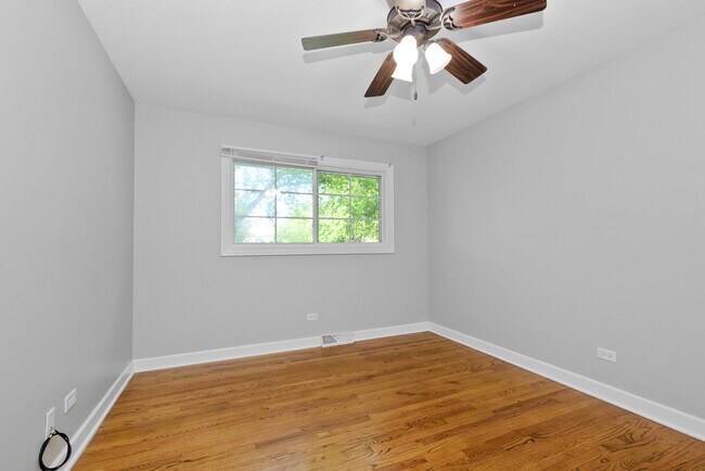 Building Photo - 433 Hackberry Rd