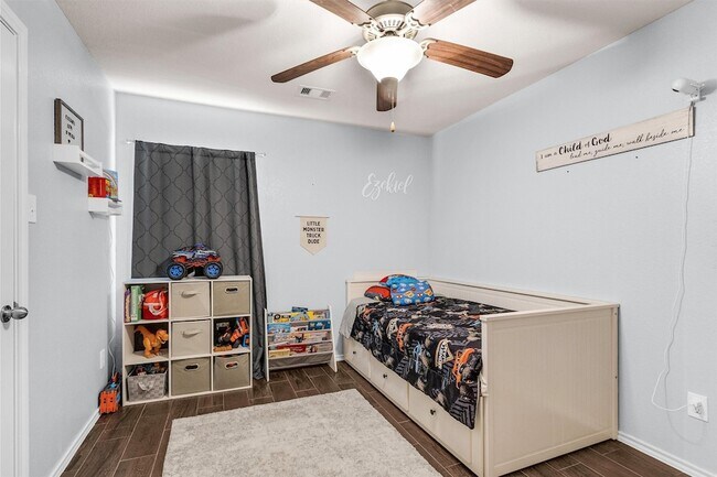 Building Photo - 1700 Fall Forest Ct