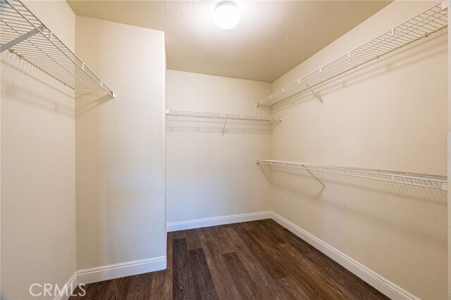 Building Photo - 12 Nantucket Ln