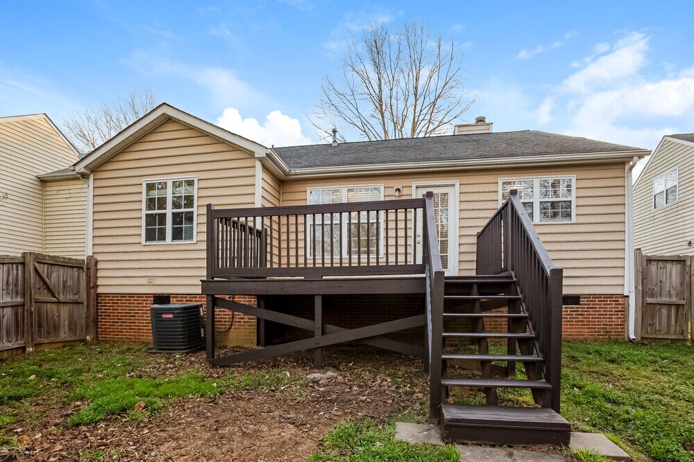Building Photo - 8631 Bodkin Ct