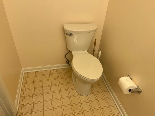 Downstairs bathroom - 103 Birdwood Ct