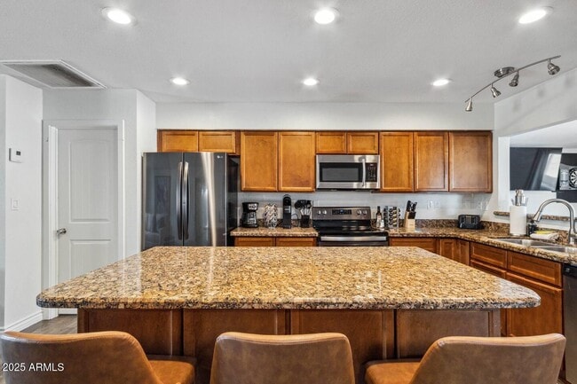 Building Photo - 2911 N Granite Reef Rd