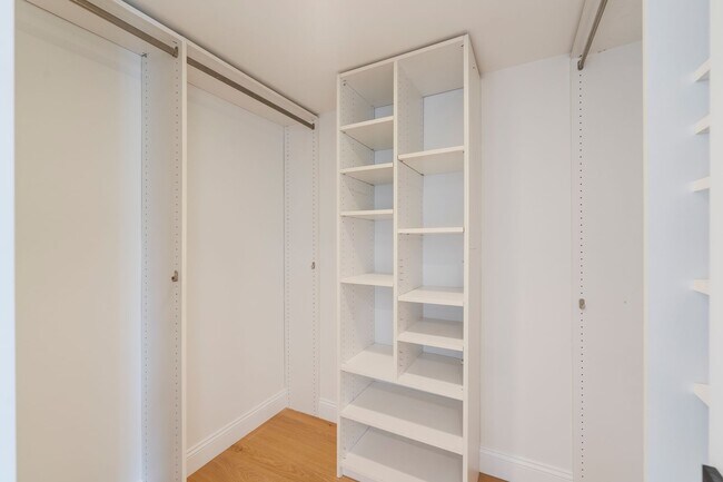 Building Photo - Beautiful Hermosa Beach Townhome Rental!