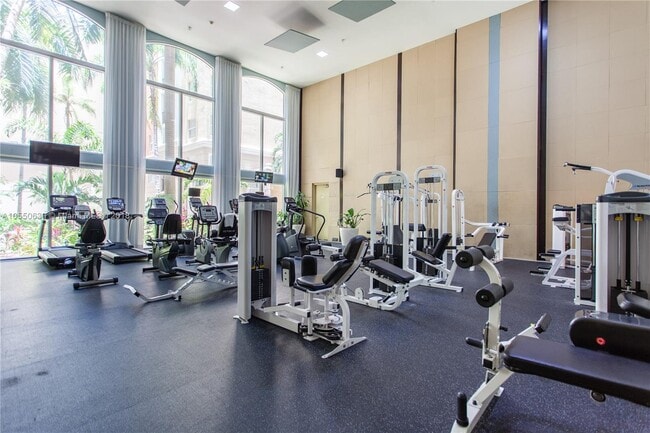 Building Photo - 17145 N Bay Rd