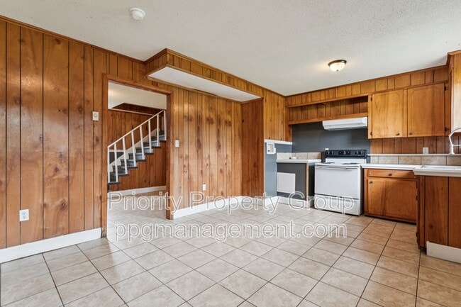 Building Photo - 218 Lovelace Rd