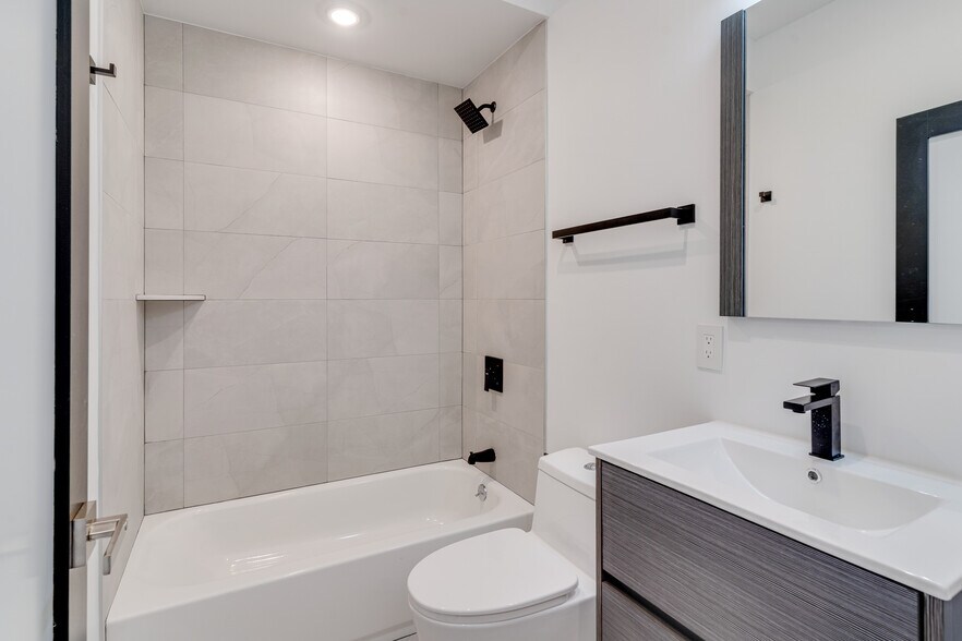 Building Photo - 2603 E Boston St