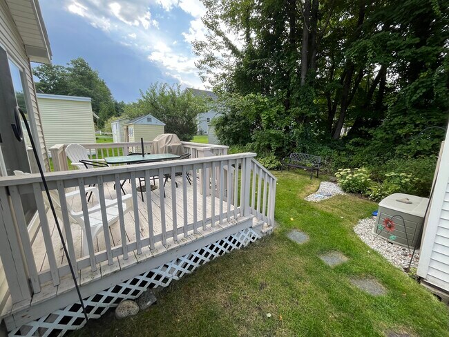 Building Photo - 47 Rest View Ln