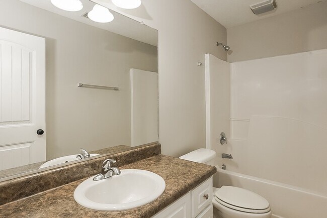 Building Photo - Gorgeous Two-Story Home in Grovetown, GA