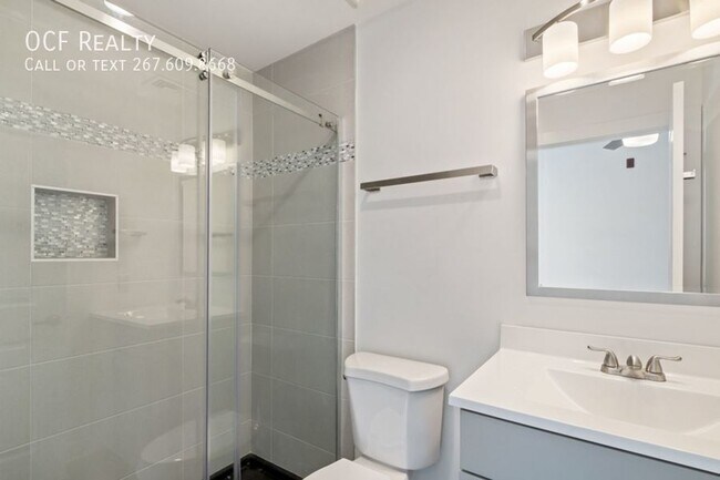 Building Photo - 1705 Jackson St