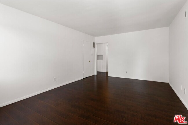 Building Photo - 3355 S Canfield Ave
