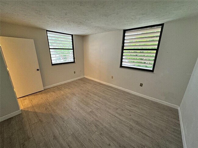 Building Photo - 283 Sherwood Dr