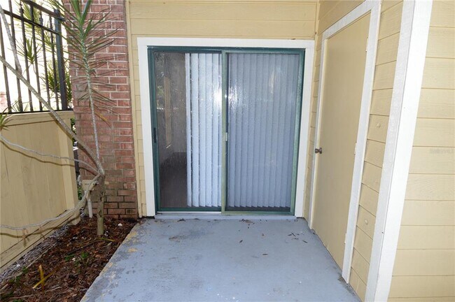 Building Photo - 8647 Mallard Reserve Dr