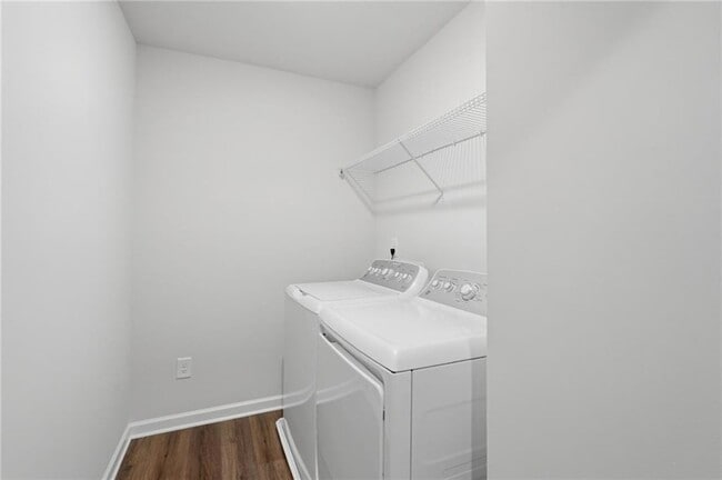 Building Photo - 2206 Chant St