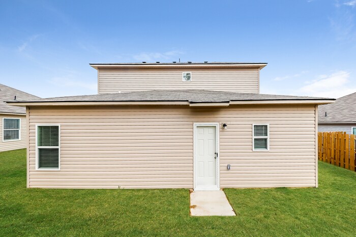 Building Photo - 236 Stonebriar Dr