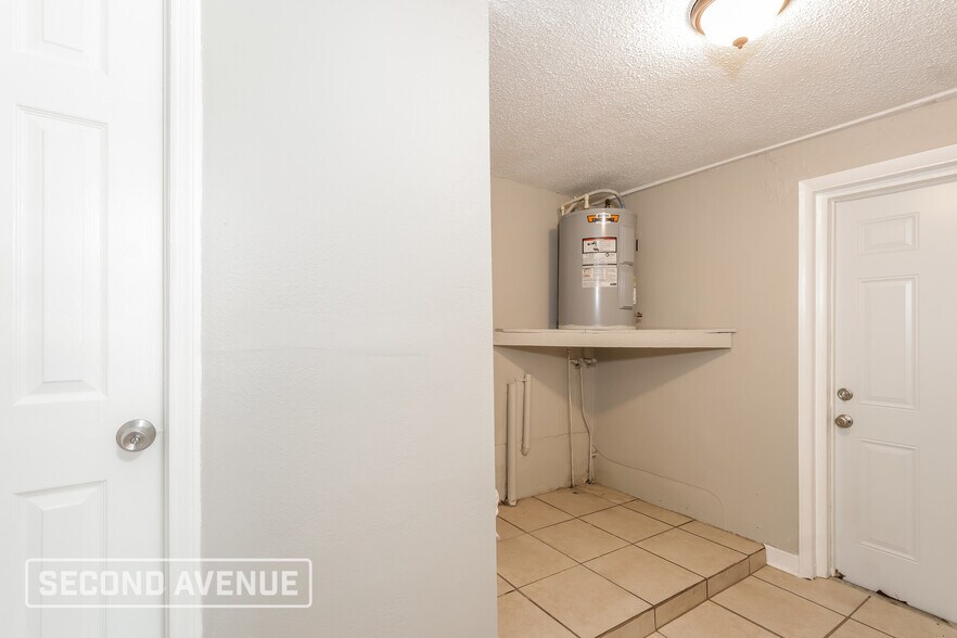Building Photo - 7321 Coventry Dr