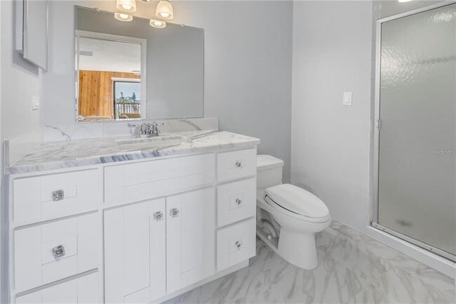 Building Photo - 10073 S Yacht Club Dr