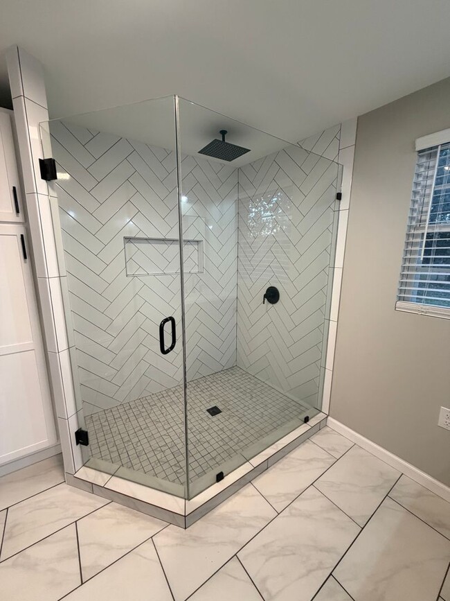 Building Photo - 3/2 Pascagoula