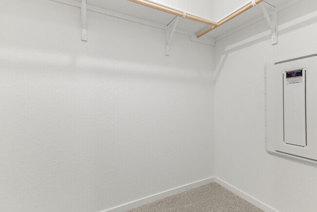 Building Photo - 3415 Rock Ml Dm