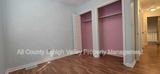 Building Photo - 5634 Grace Ave