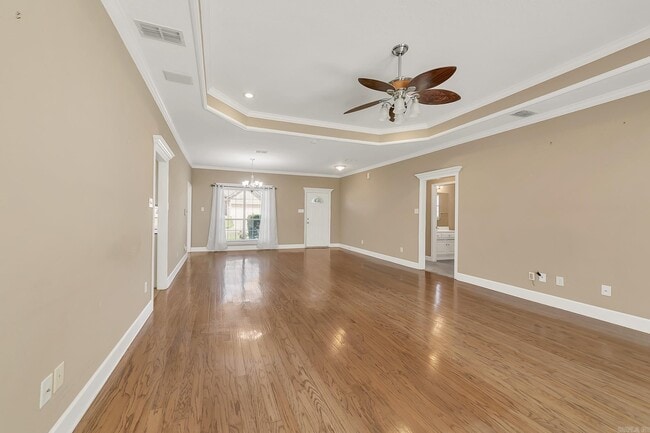 Building Photo - 25 Willow Dr